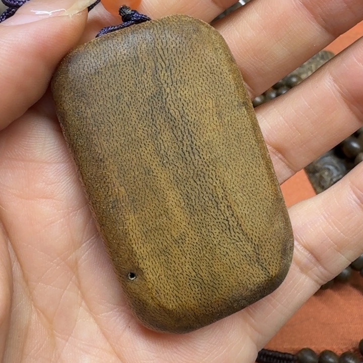 沉香吊坠馨安居沉香定制款