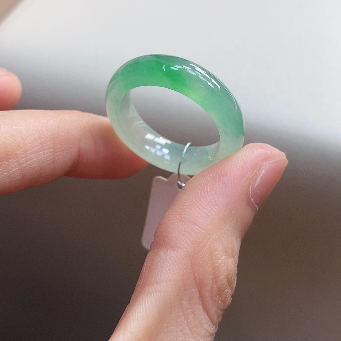 翡翠戒指18K金镶嵌21号