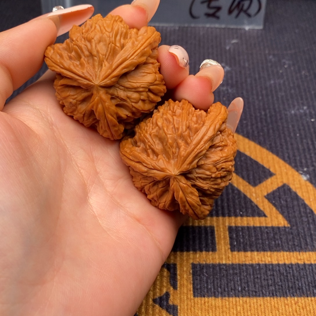 派***子吊坠文玩核桃白狮子
