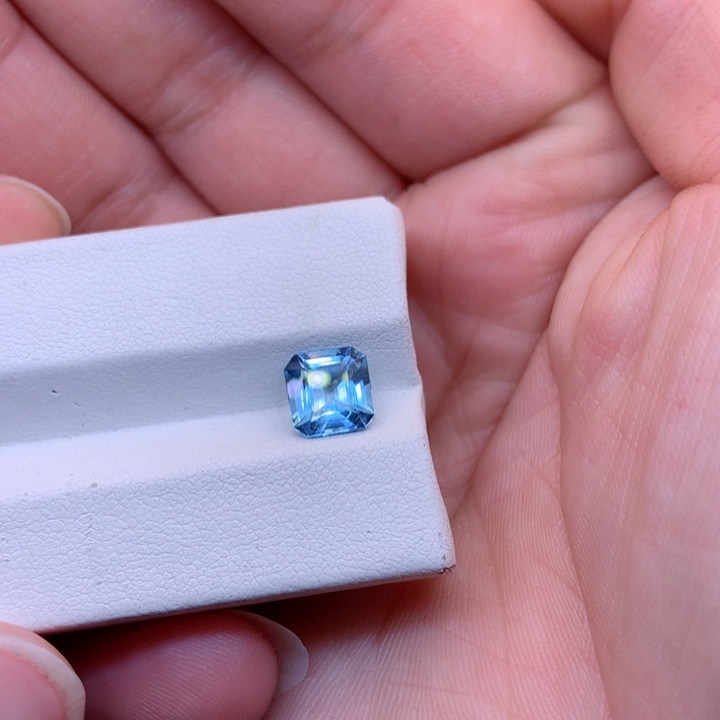 【闪购商品】海蓝宝石裸石未镶嵌