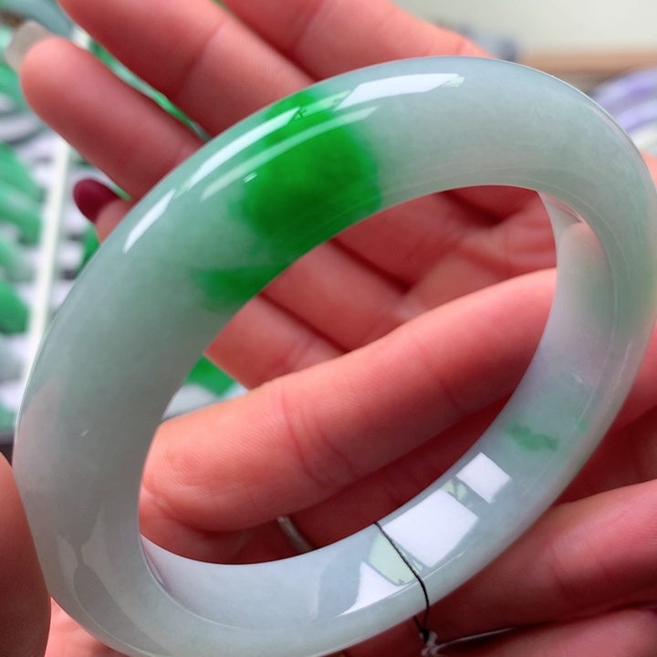 翡翠未镶嵌手镯天然翡翠手镯