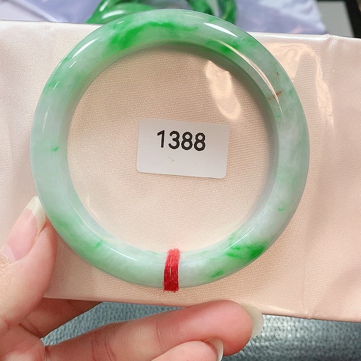 翡翠手镯未镶嵌天然翡翠手镯56.8