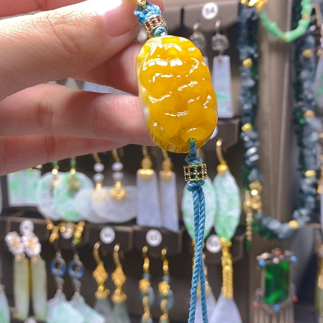 未镶嵌翡翠耳饰翡翠