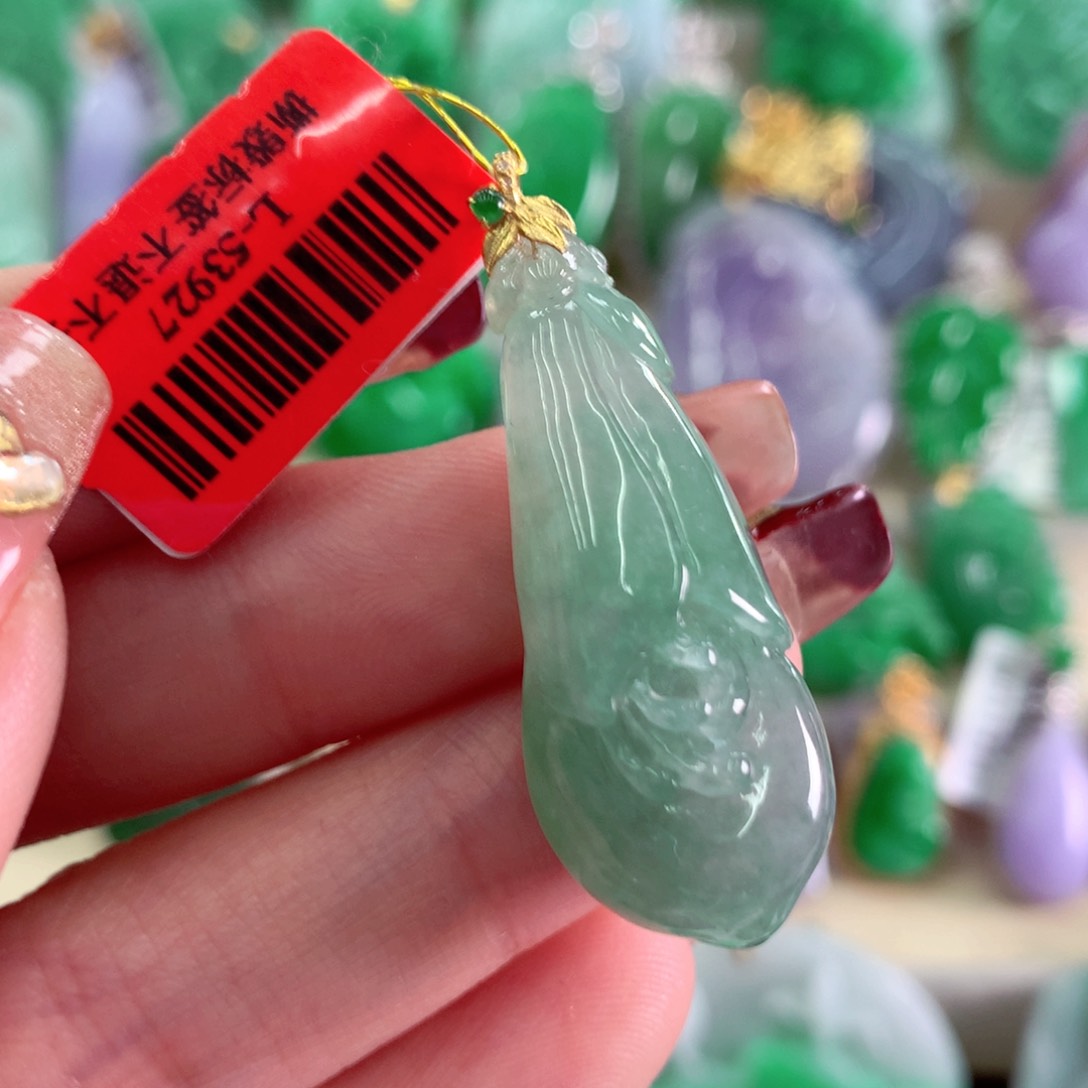 翡翠吊坠(不含链)18K金镶嵌