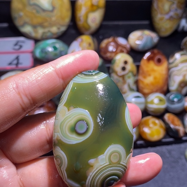 玛瑙/玉髓未镶嵌珠宝奇石