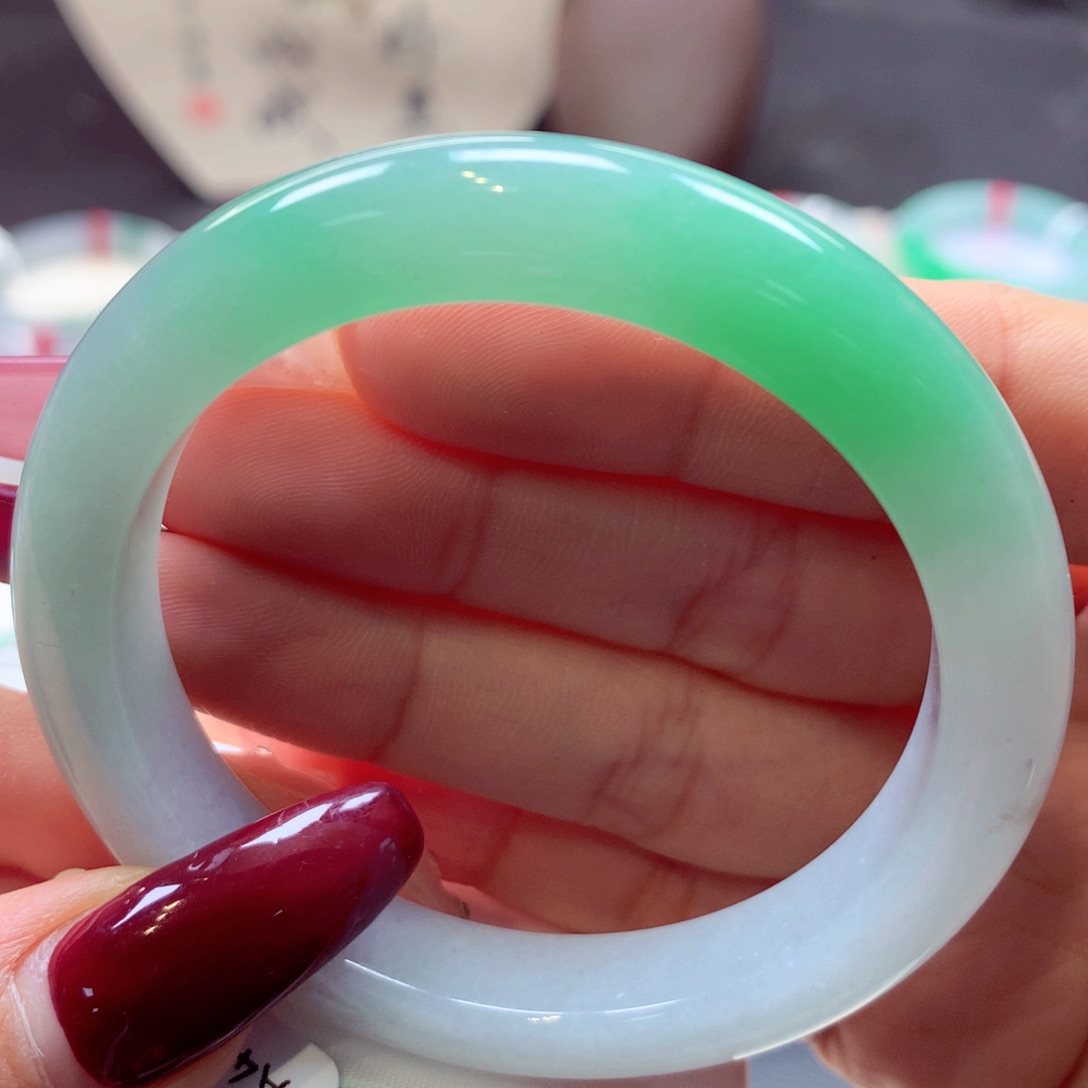 翡翠手镯未镶嵌正圈25号66