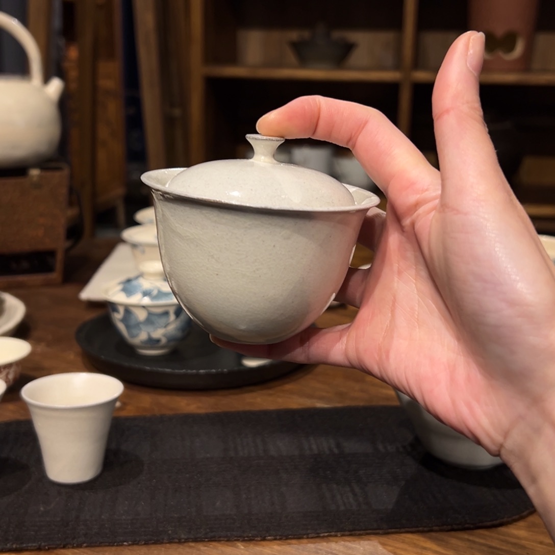 摆件陶瓷。       陶瓷。      