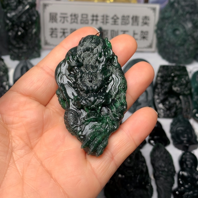 【闪购商品】定制翡翠未镶嵌宝****味龙