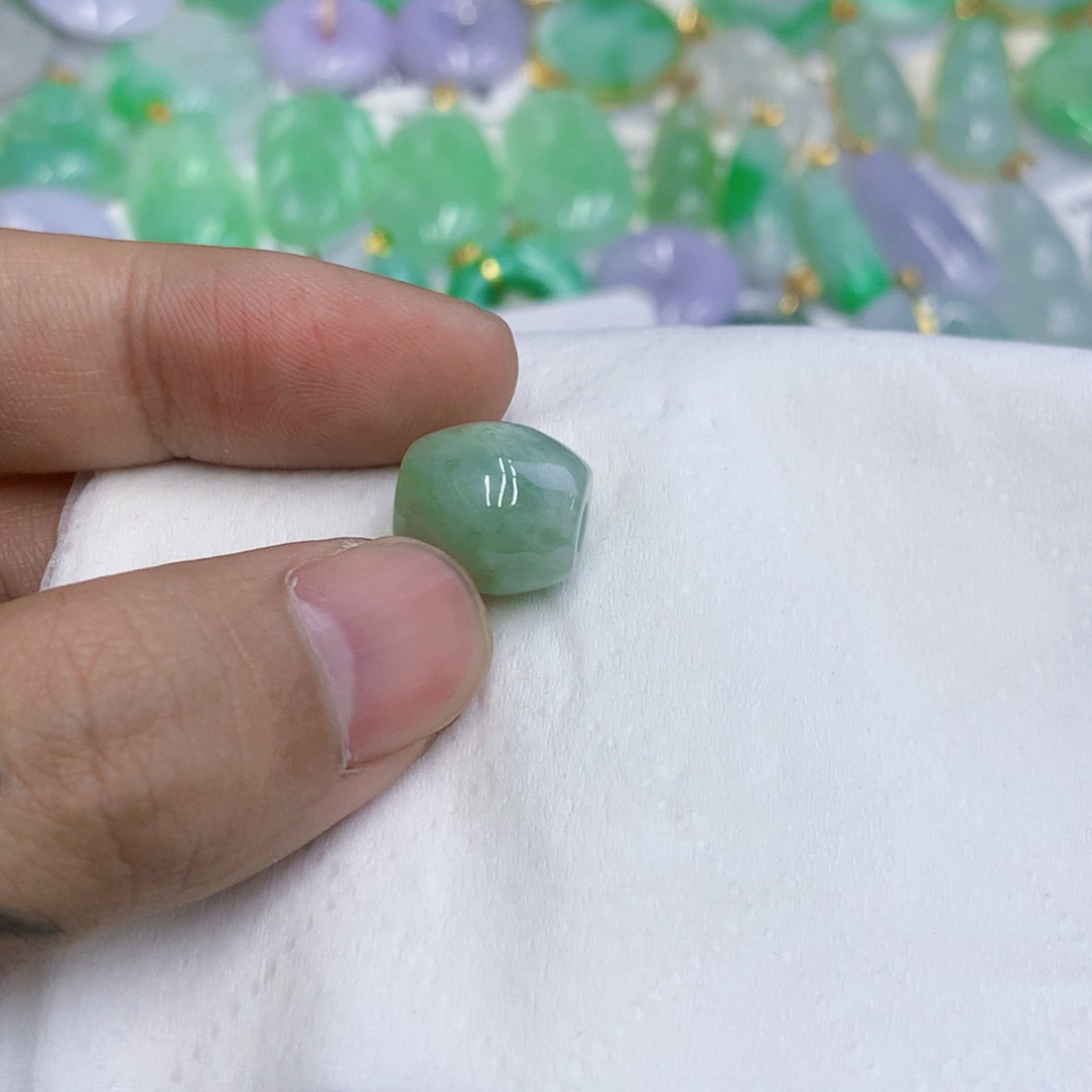 【闪购商品】颈饰未镶嵌翡翠