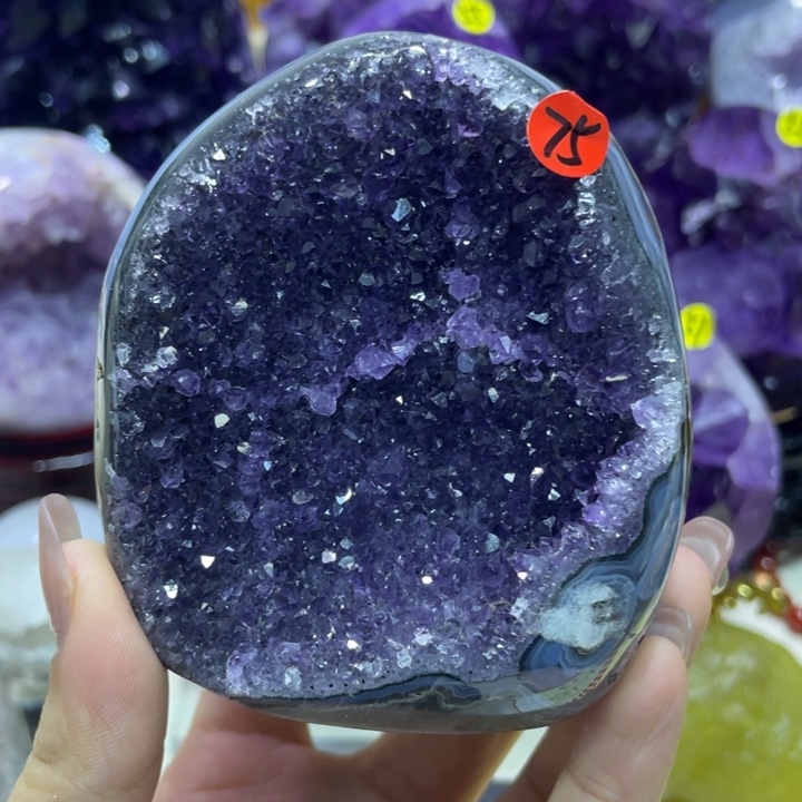 未镶嵌水晶大型摆件（非配饰）