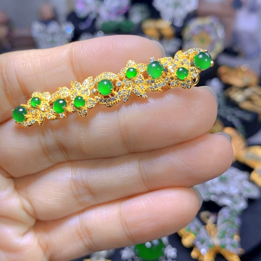 翡翠耳钉银S925镶嵌天然翡翠