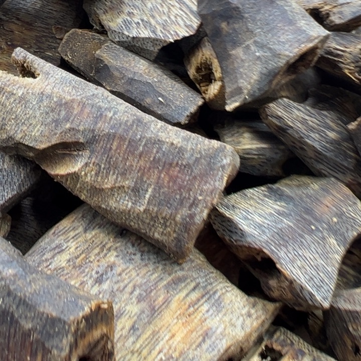 沉香沉香碎屑红棋老料50克