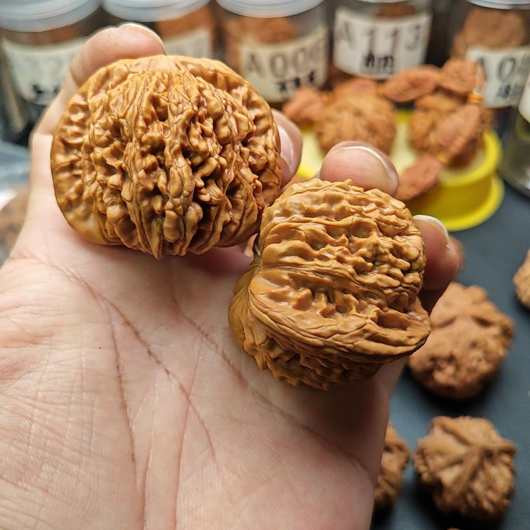 文玩核桃把件四座楼