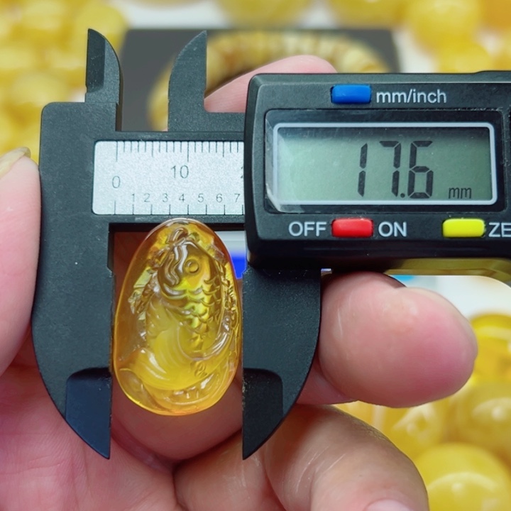 琥珀（矿物珀）未镶嵌裸石