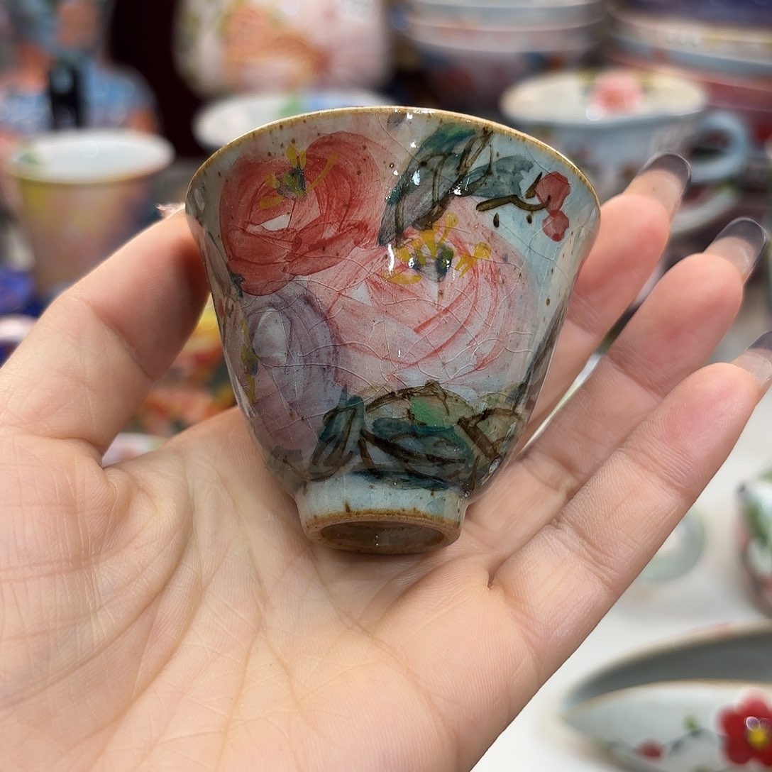 瓷片在这个充满生机盎然