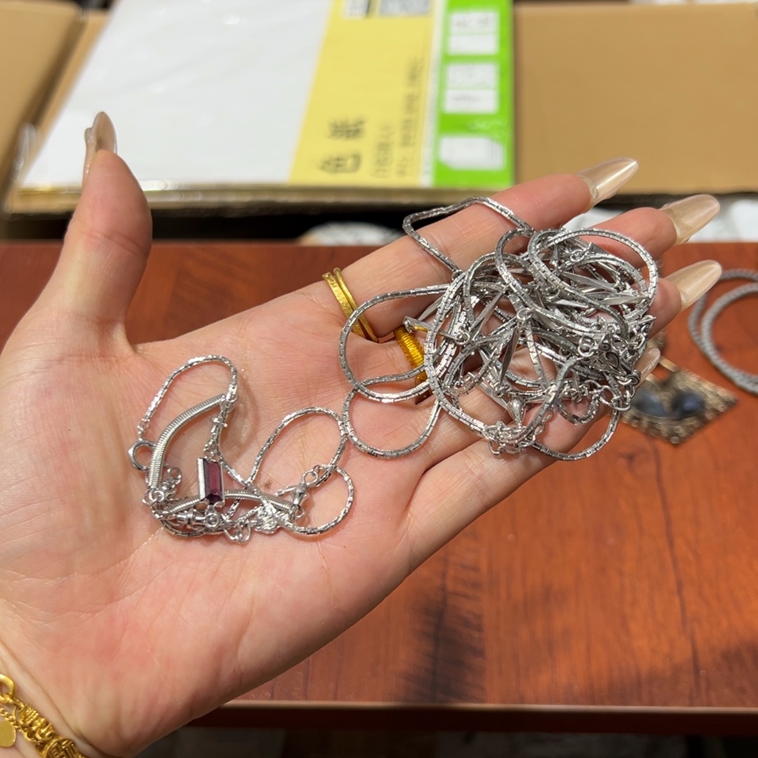 杯文海杂货铺新号开播