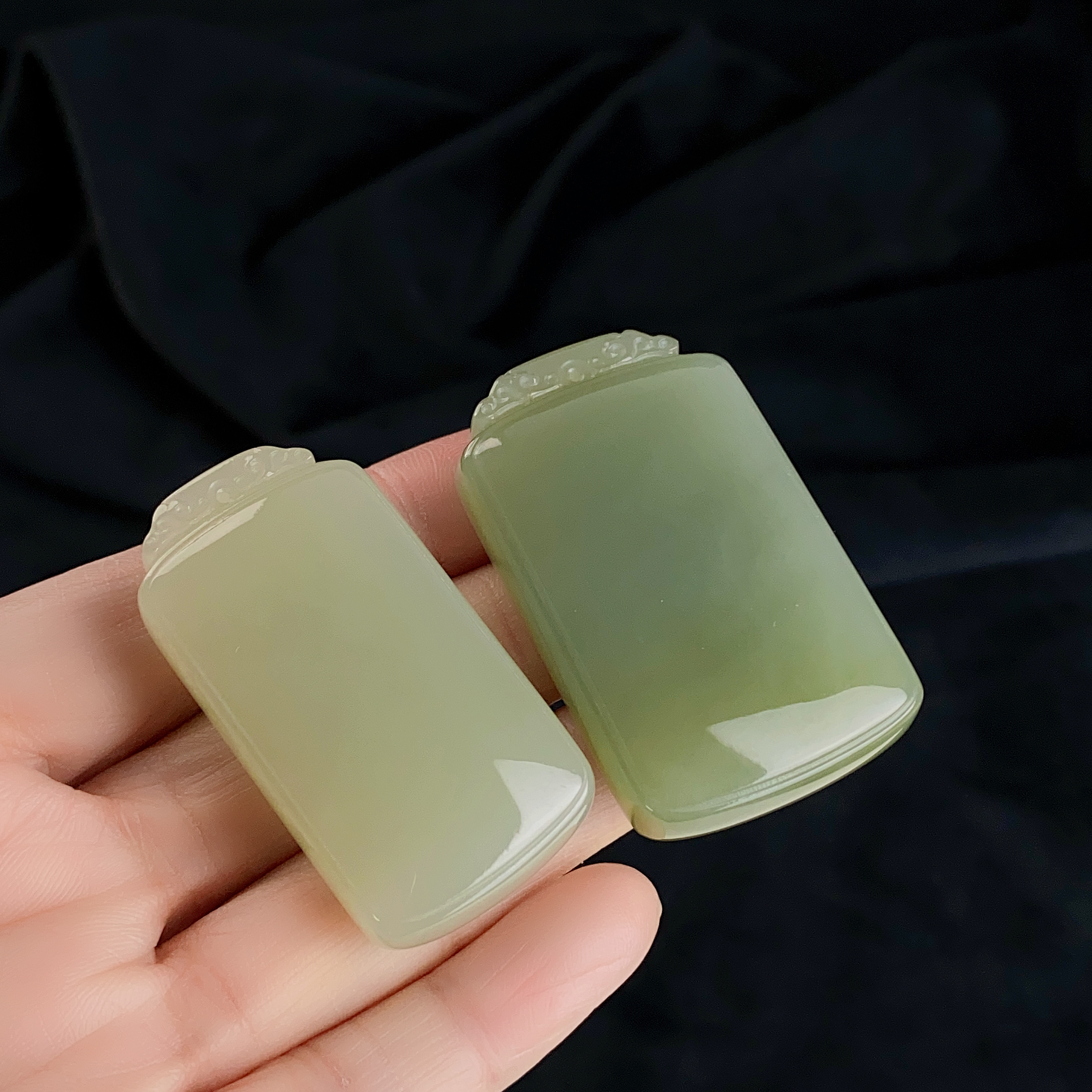 1888/ZY888-680（B） 和田玉时尚百搭无事牌吊坠/多样性发/一件