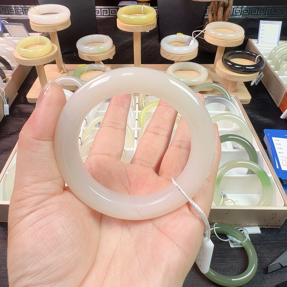 和田玉未镶嵌手镯55 藕粉