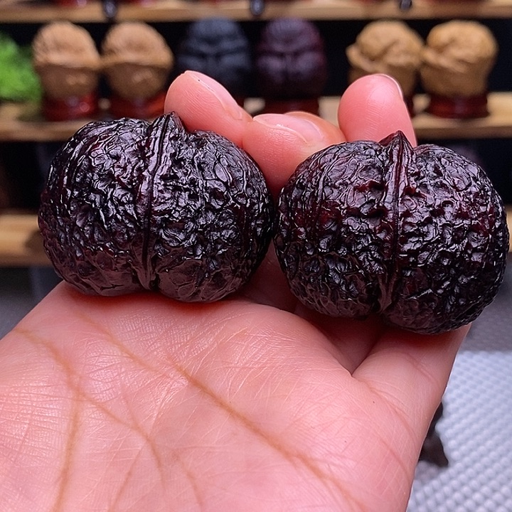 文玩核桃把件泰伦元宝40