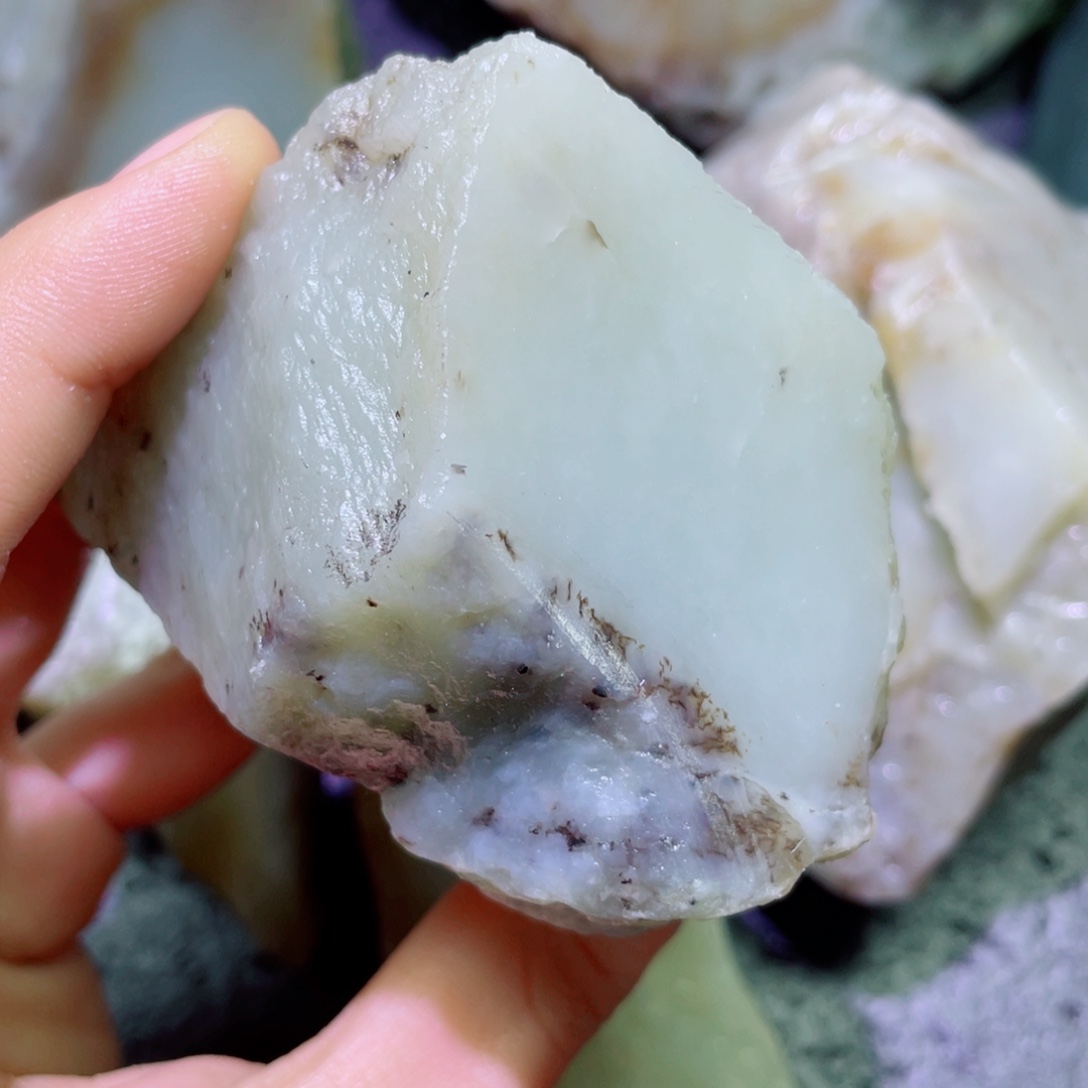 和田玉未镶嵌珠宝半成品