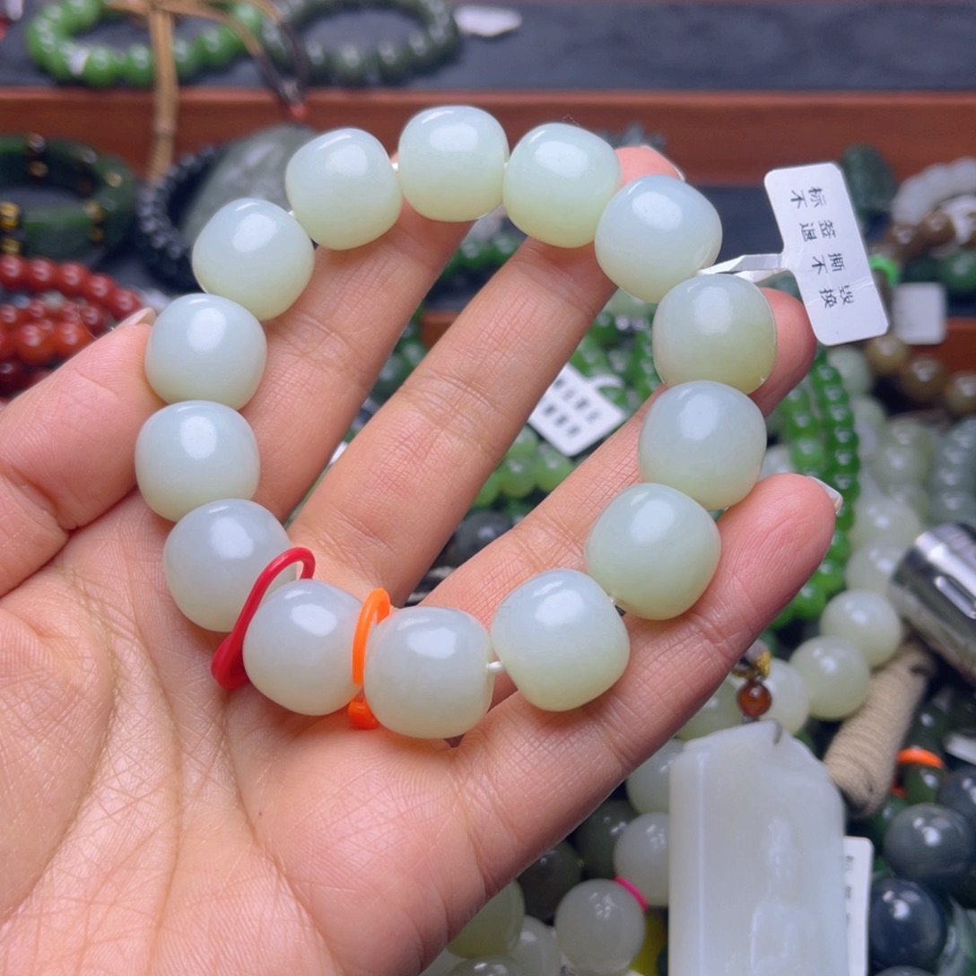 波***丽和田玉未镶嵌手链