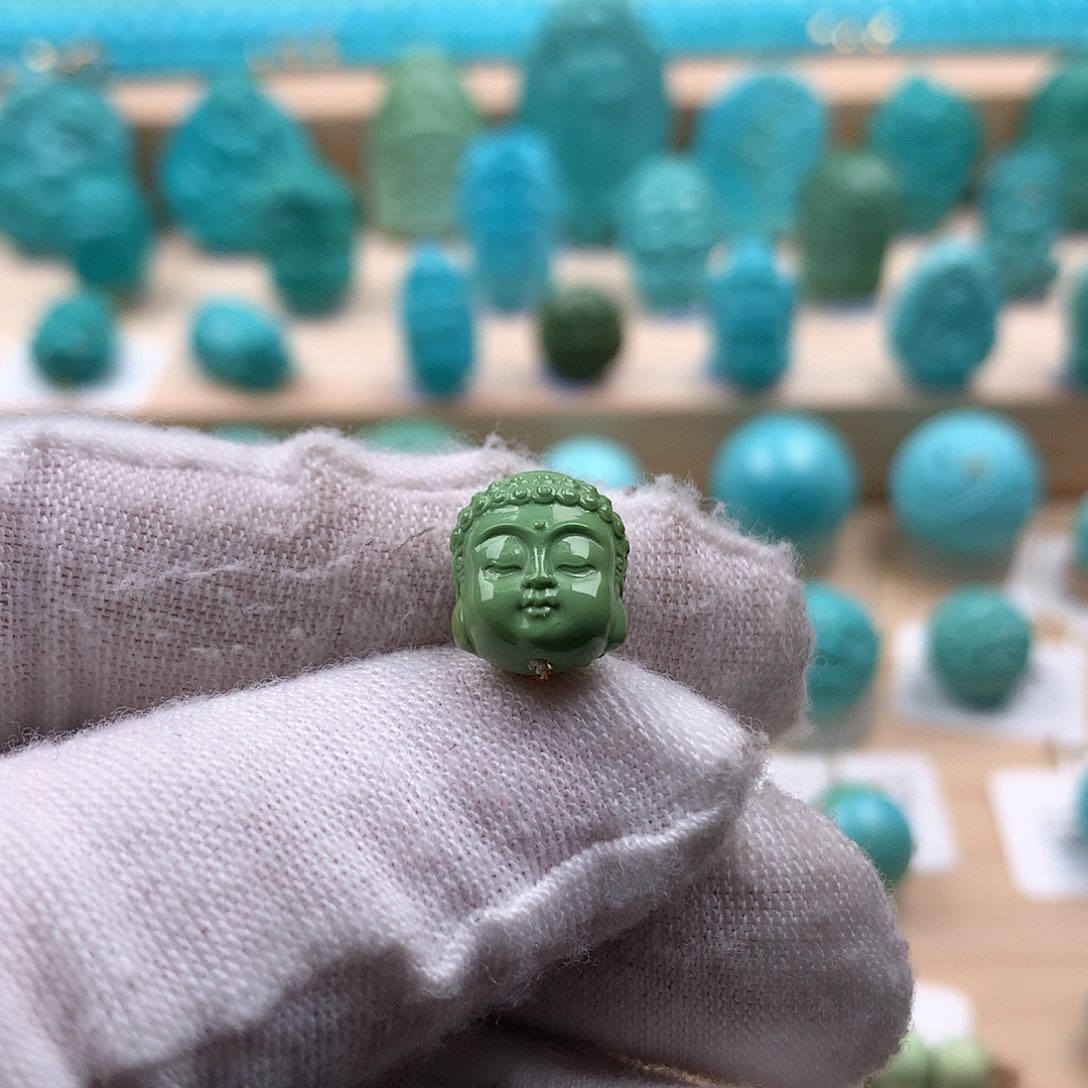 绿松石配饰未镶嵌