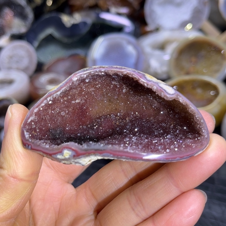 珠宝半成品未镶嵌水晶红晶洞