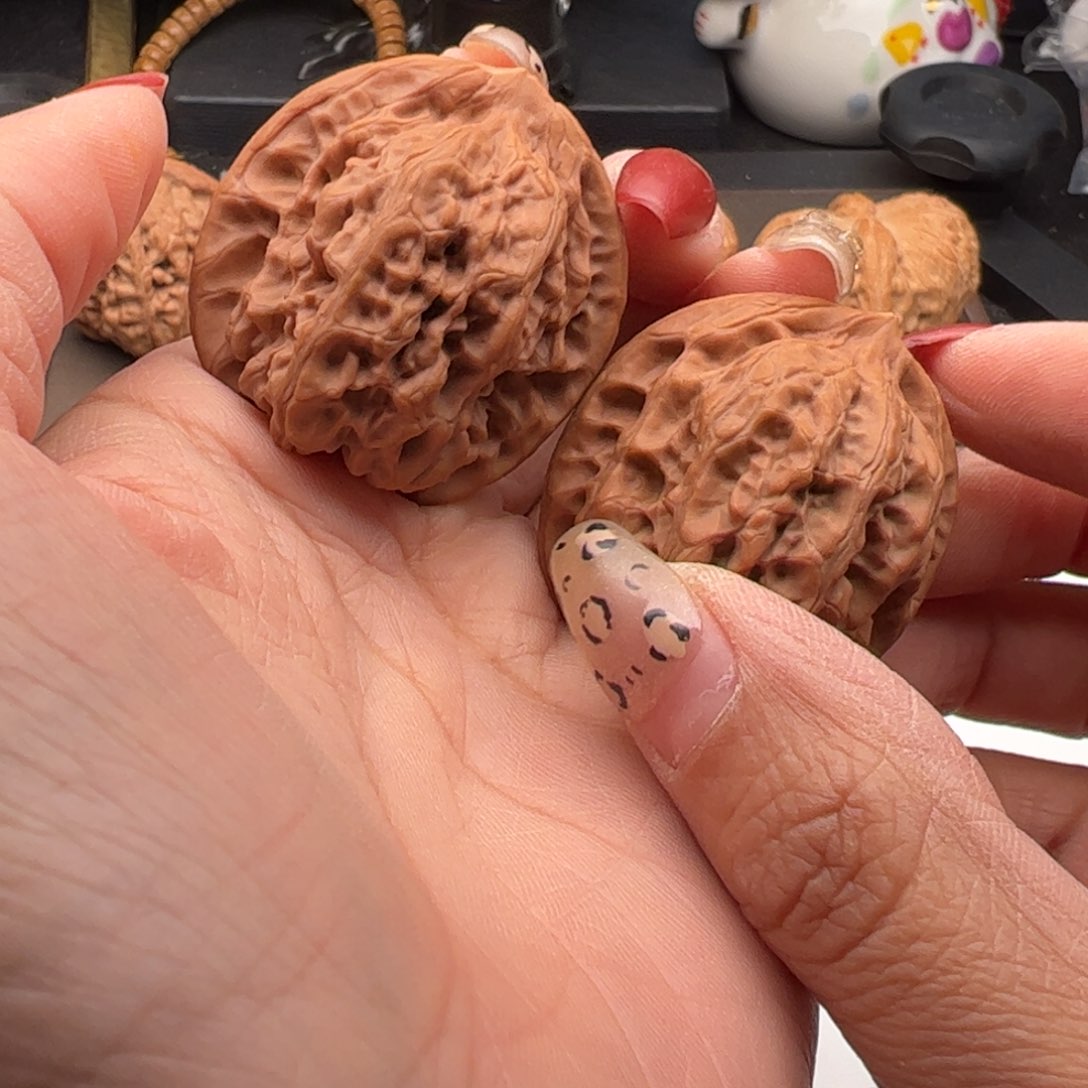 文玩核桃吊坠滢磐石38