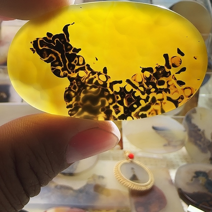 玛瑙/玉髓未镶嵌珠宝奇石