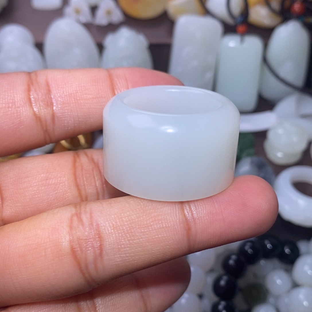 和田玉戒指未镶嵌