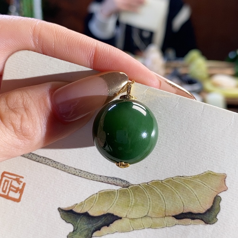 【闪购商品】和田玉吊坠18K金镶嵌