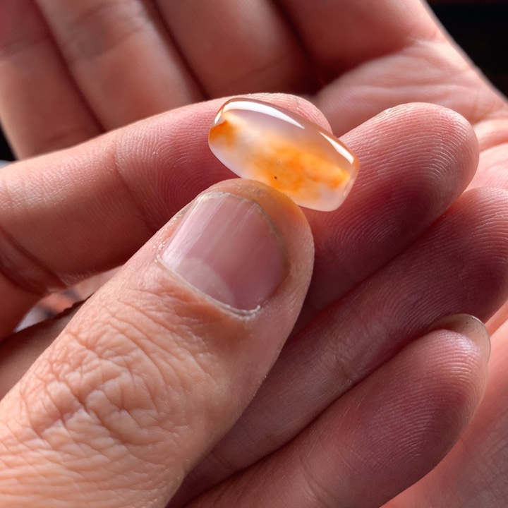 南红玛瑙手串未镶嵌