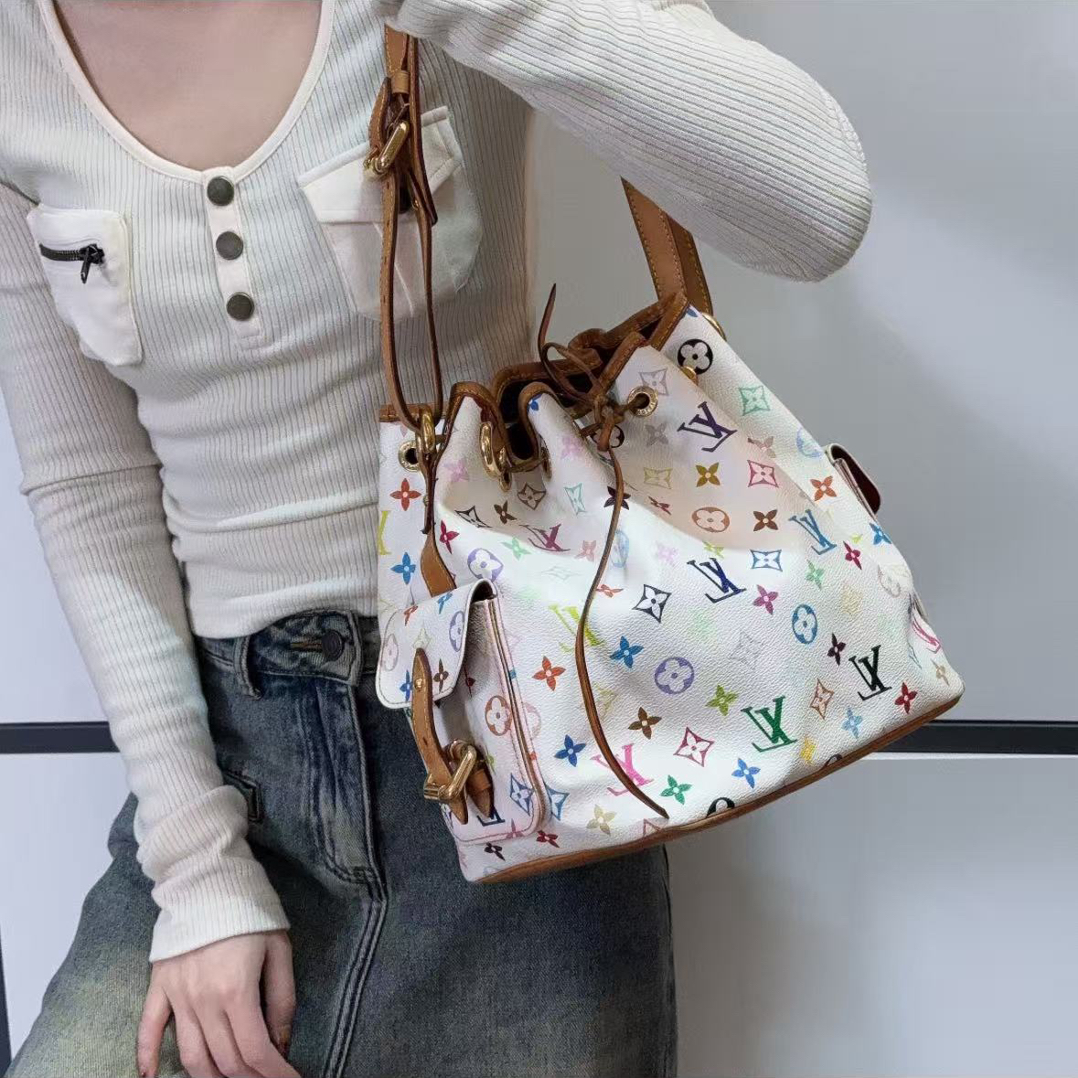 95新 LouisVuitton/路易威登 路易威登白三彩水桶单肩包