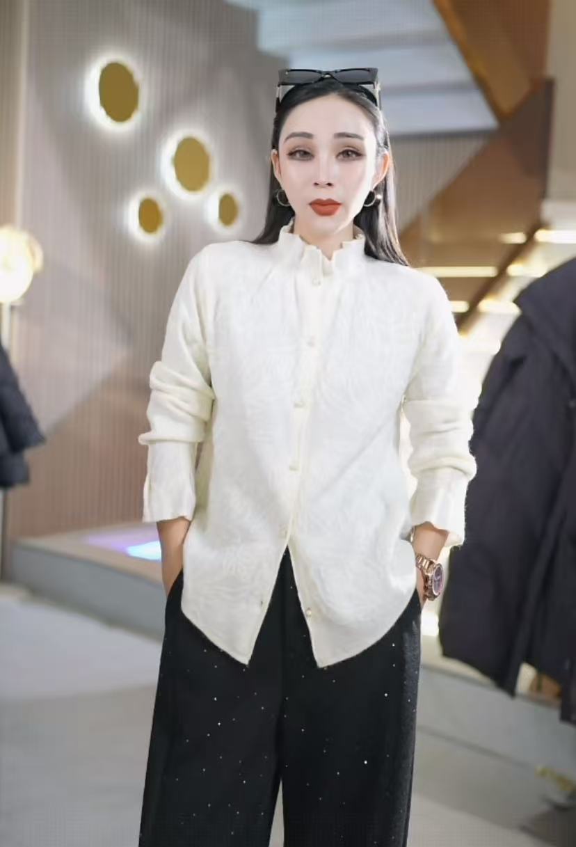 冬季保暖时尚气质百搭加厚钩花花瓣领衬衫女士中领毛衣W2+989120