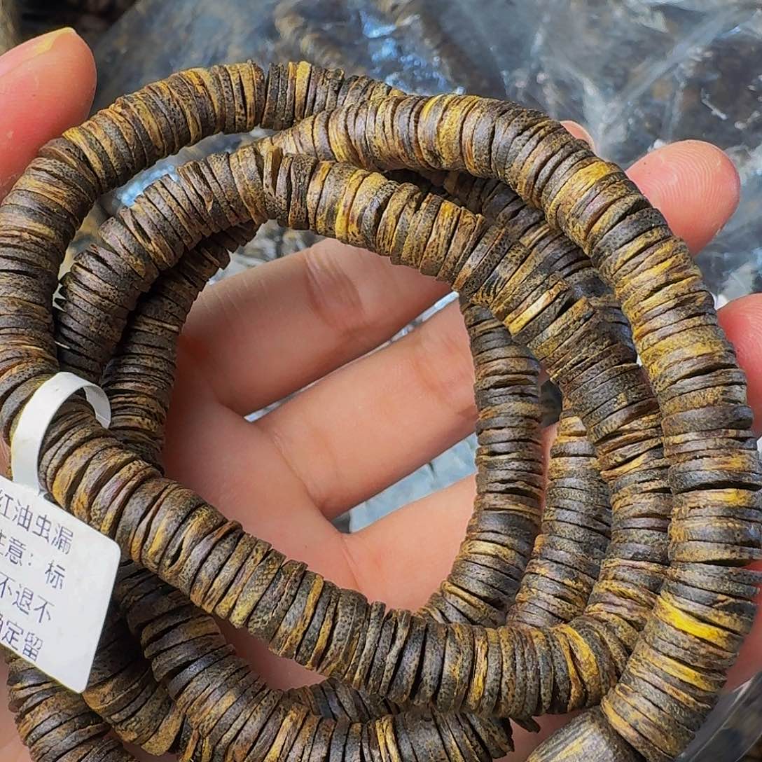 沉香手串沉水红油虫漏卡八35克