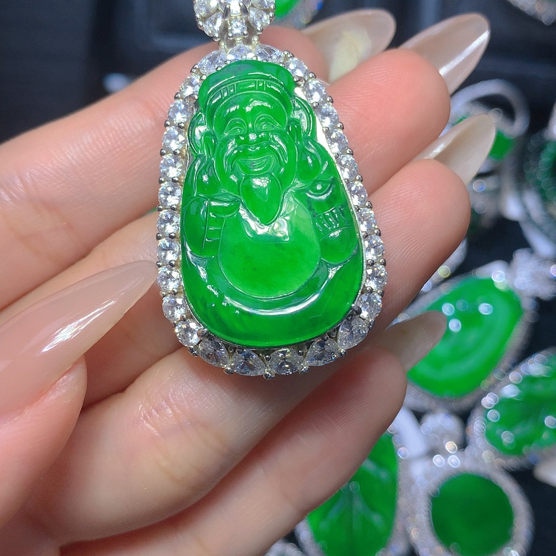 翡翠颈饰银S925镶嵌翡翠