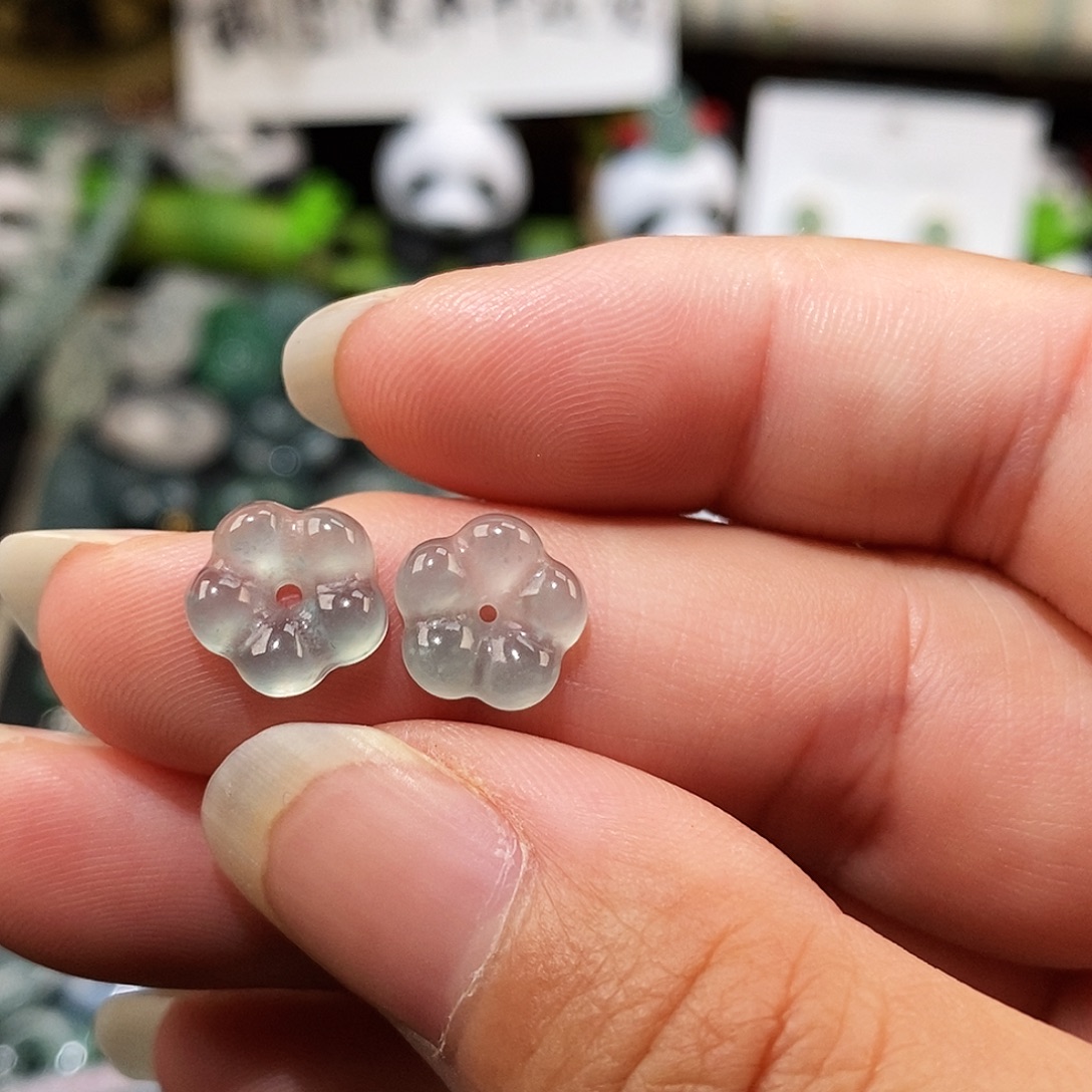 翡翠未镶嵌颈饰大花福利一对