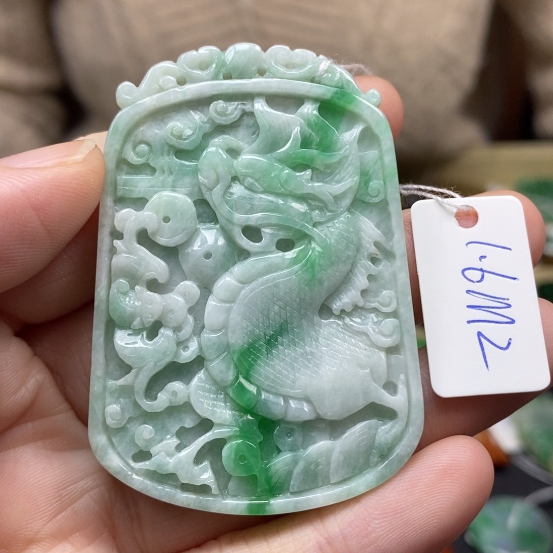 翡翠颈饰未镶嵌麒麟11号