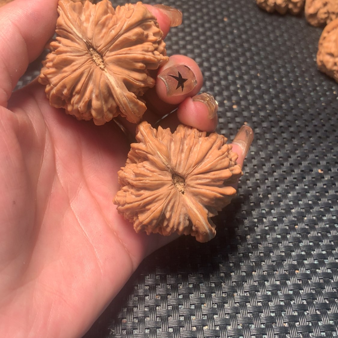 【闪购商品】文玩核桃吊坠芒****行四座楼