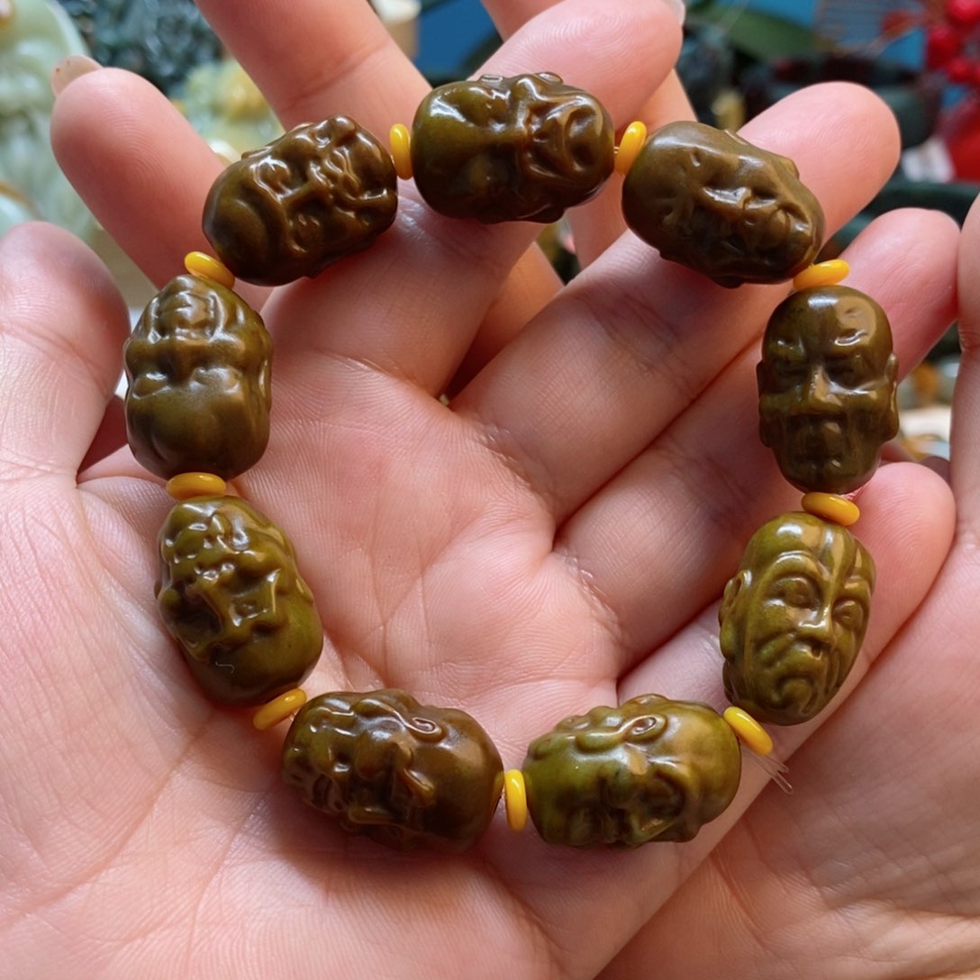 透闪石质玉手串未镶嵌