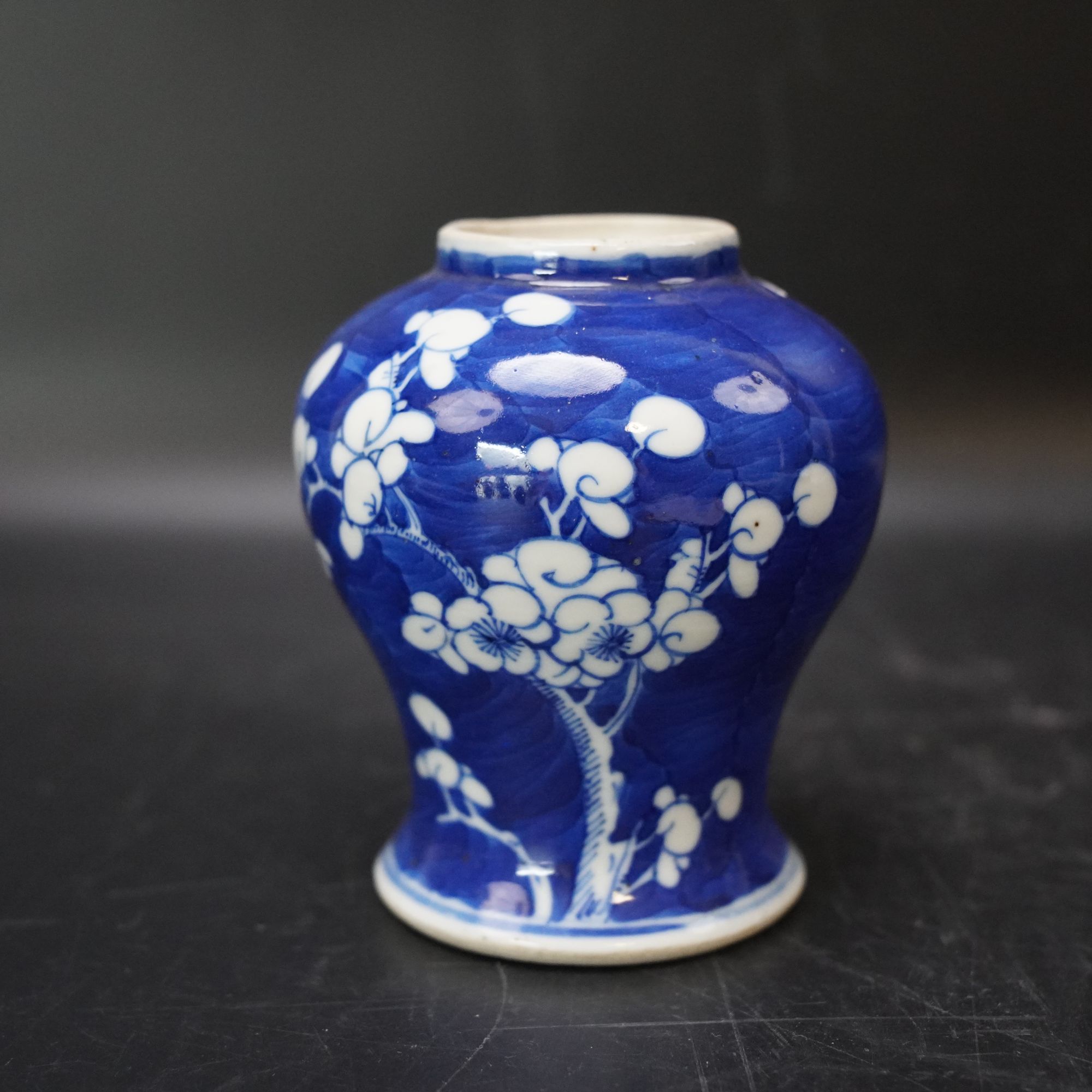 Lot.25072694清光绪青花冰梅罐 高：约12.5cm