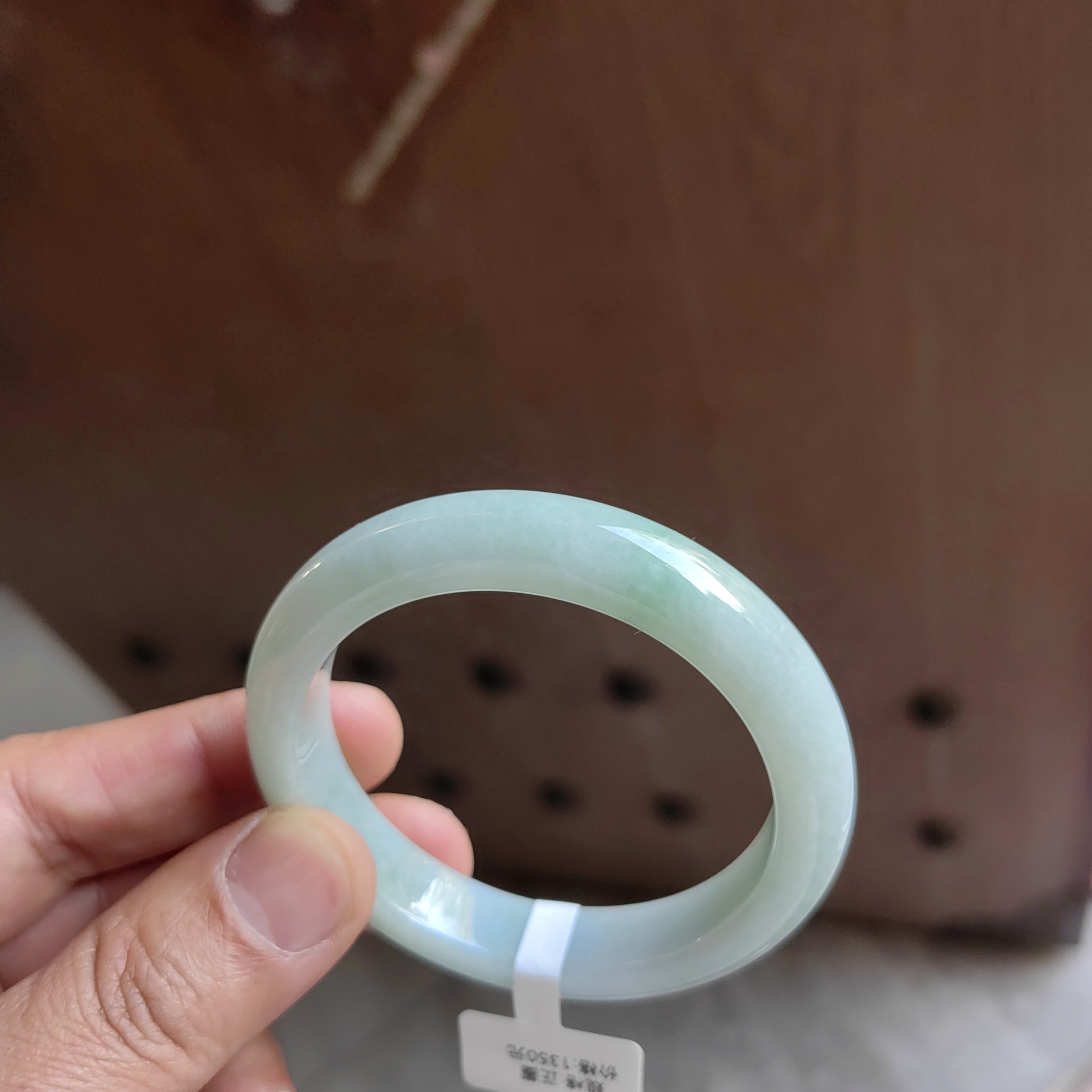 天然缅甸翡翠手镯57圈口（特价品有微瑕，买断不退）