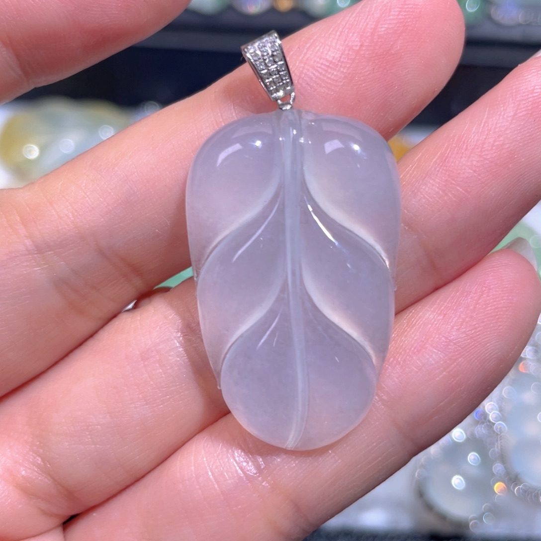 颈饰18K金镶嵌翡翠翡翠