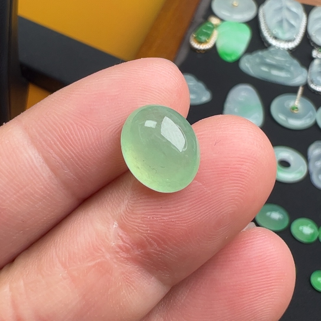 翡翠未镶嵌颈饰蛋面11.6