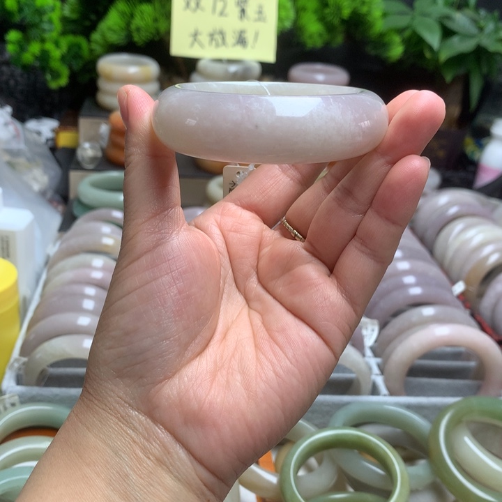 石英质玉未镶嵌手镯