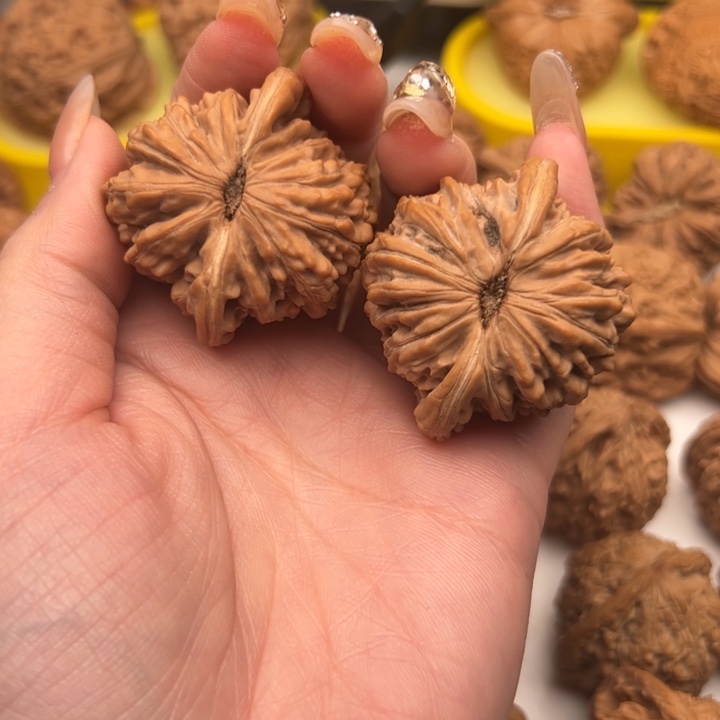 大***米文玩核桃吊坠麻核桃9