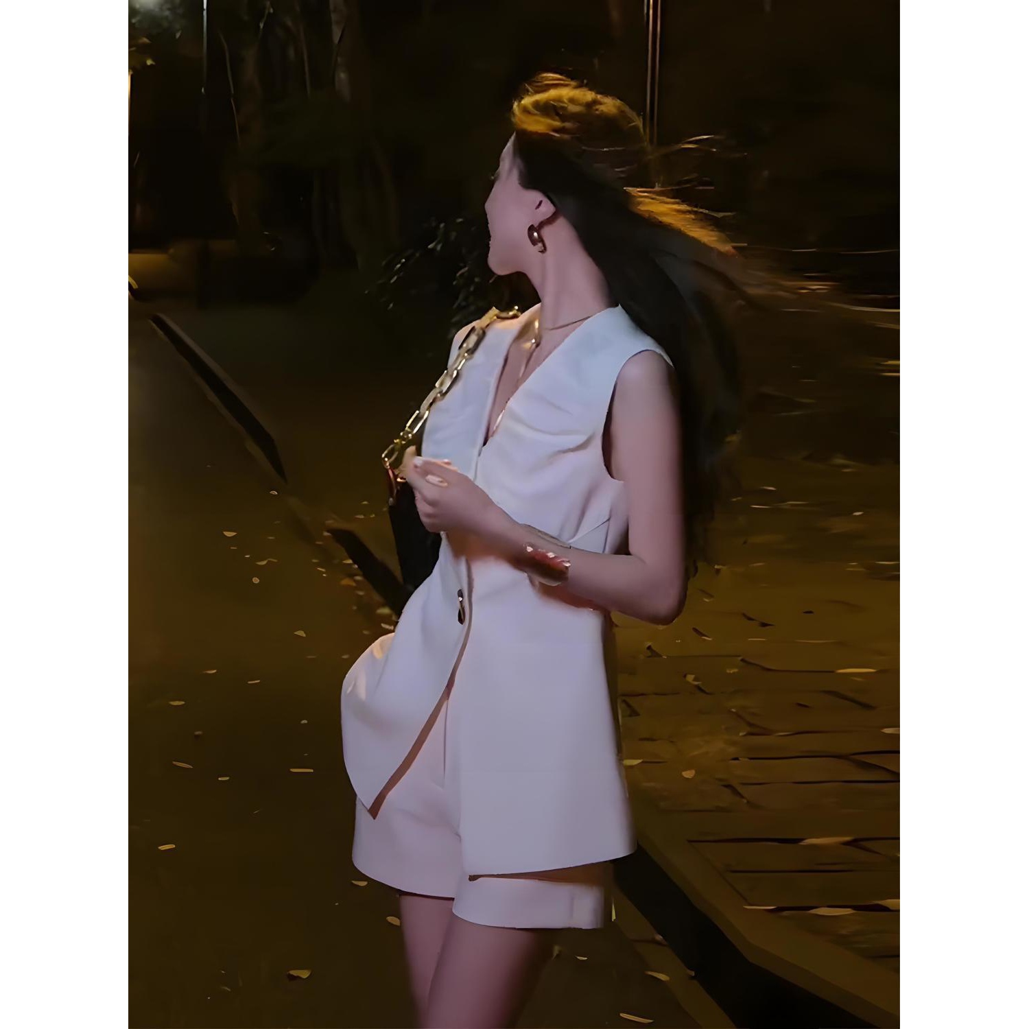 欧货洋气时尚女装气场强大高端大牌小香风白色西装马甲短裤套装夏