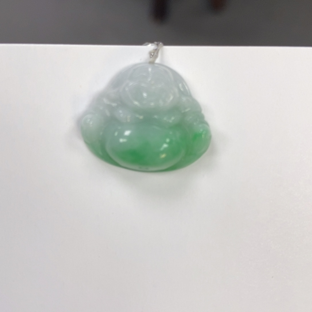 翡翠颈饰未镶嵌佛公