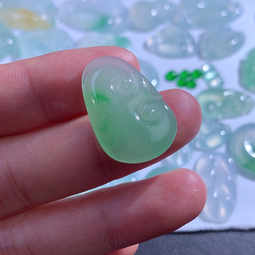 【闪购商品】翡翠颈饰未镶嵌缅甸A货翡翠