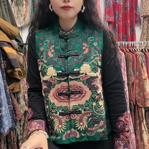 招财猫重工艺刺绣马甲均码